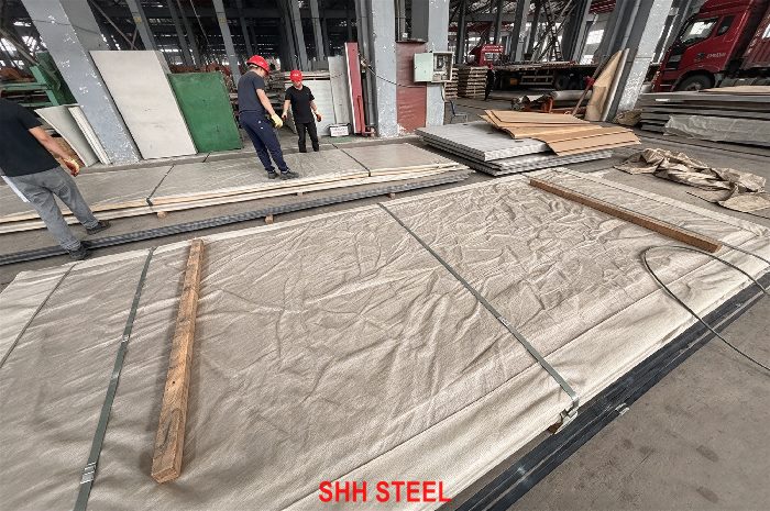 GB/T 4237 07Cr18Ni11Nb (S34779) stainless steel plate at SHH STEEL warehouse