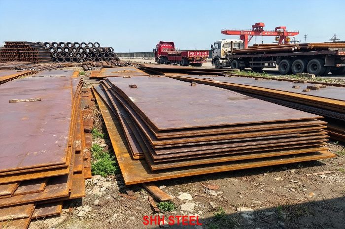 LR DH32 shipbuilding steel plate to Lloyd's Register (LR) rules, stacked hull plates