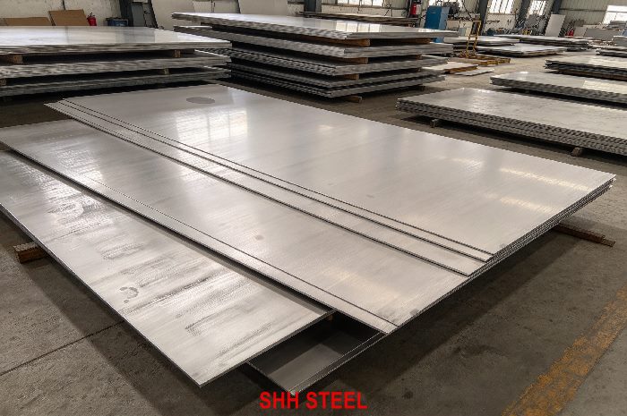 EN 10028-7 X2CrNi19-11 (1.4306) stainless steel plate at SHH STEEL warehouse